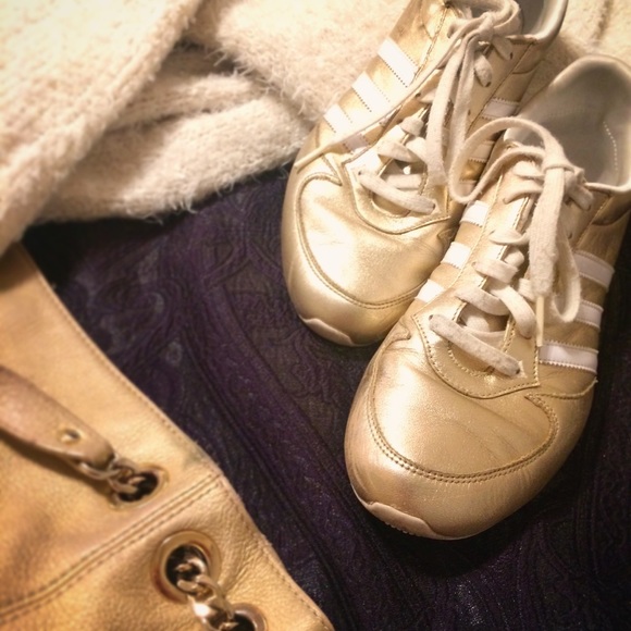 Meet your Posher, Emily - Picture 4 of 8